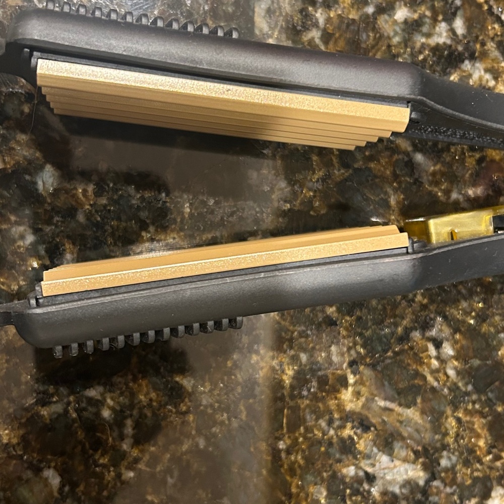 Gold 'N Hot Crimping Iron